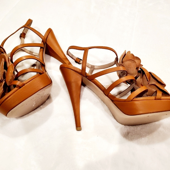 Valentino Garavani Tan Leather High-heeled Sandals - Picture 2 of 10